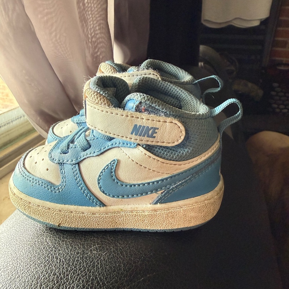 Nike Toddler Light Blue and White High-Top Sneakers